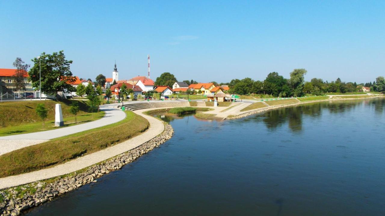 Schloss Muraszerdahely Kültér fotó